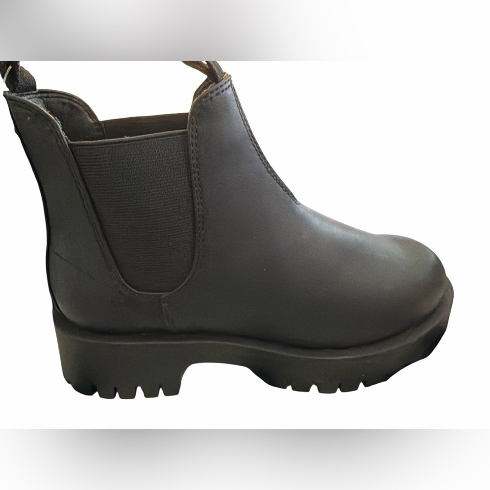 Universal Thread Zora Chelsea Boot Black NWT - Picture 2 of 7